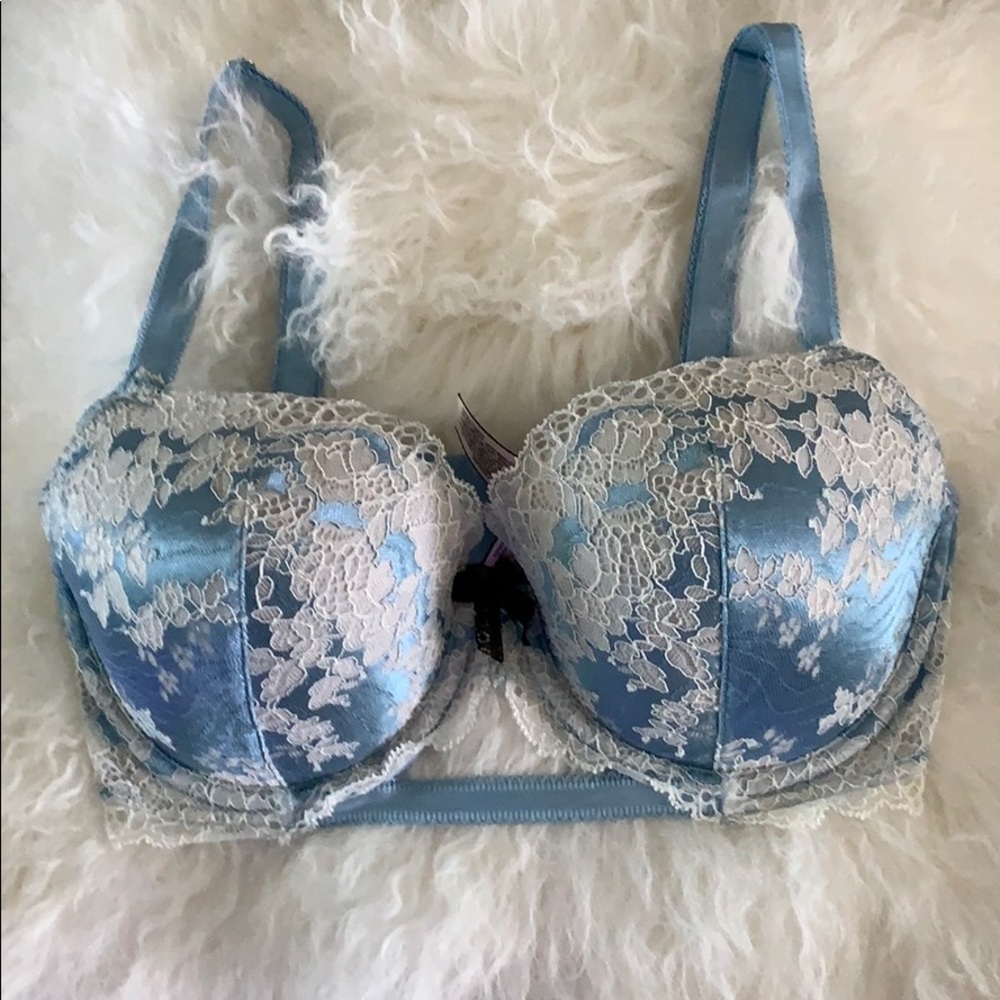 Victoria’s Secret Dream Angels bra.